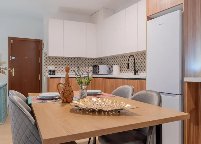 Gonzalez Apartment *